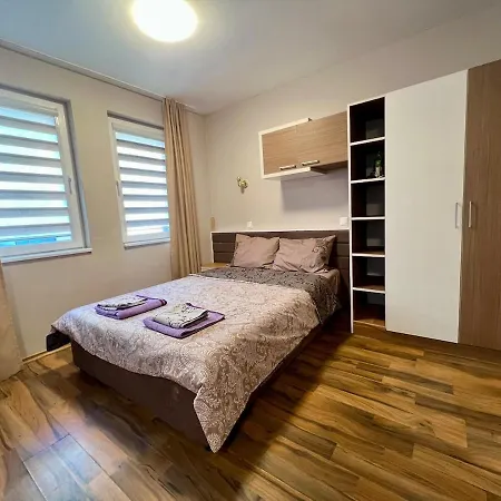 Апартаменты Cozy One-bedroom Near Sea Garden Бургас